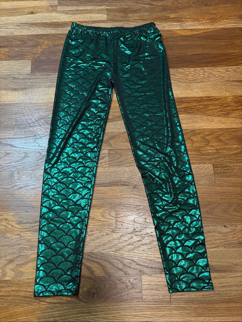 Shimmery Green Mermaid Scale Leggings